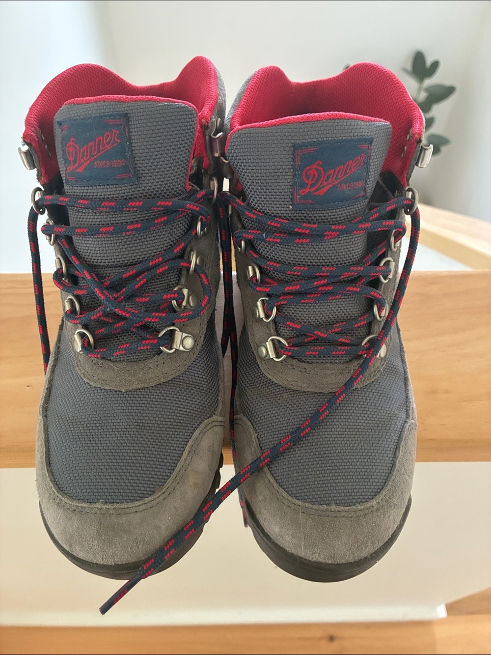 Danner Jag hiking boots size 8 - Picture 4 of 6